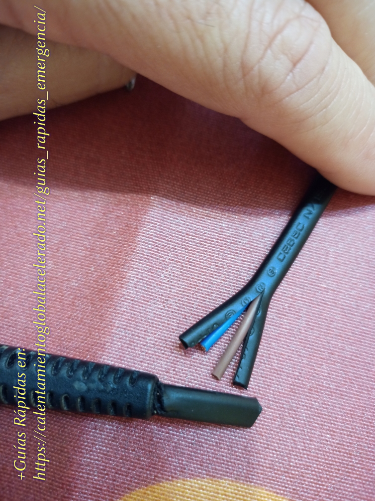 plancha pelo reparando cables